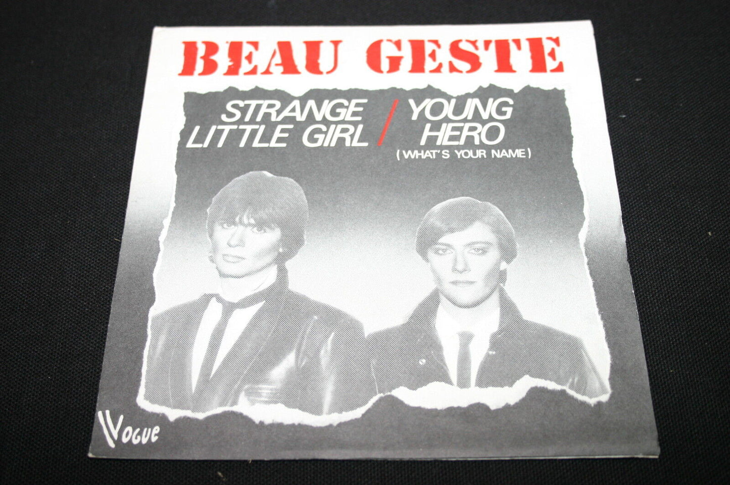 BEAU GESTE SP 45T 7" STRANGE LITTLE GIRL 1980
