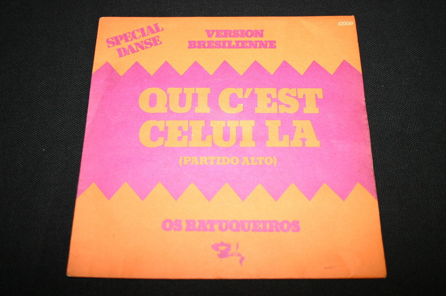 OS BATUQUEIROS SP 45T 7" WHO IS THIS ONE 1974