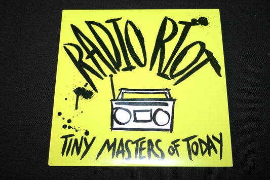 TINY MASTERS OF TODAY   SP 45T 7"   RADIO RIOT   2007