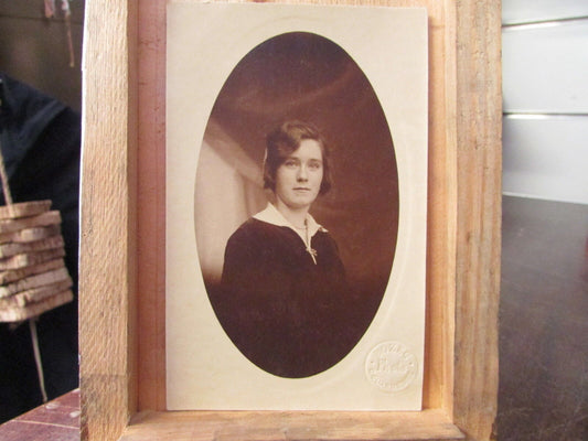 ANCIENNE CARTE PHOTO FEMME BRETAGNE DOUARNENEZ