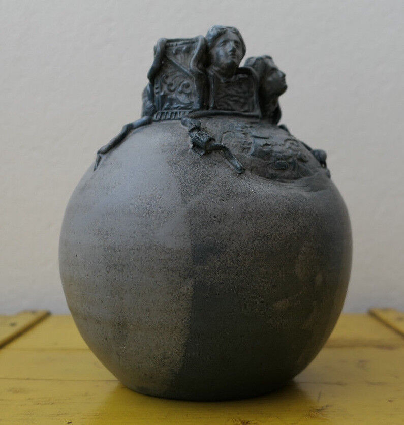 JOLI VASE BOULE EN GRES DECOR ATYPIQUE SIGNE A IDENTIFIER