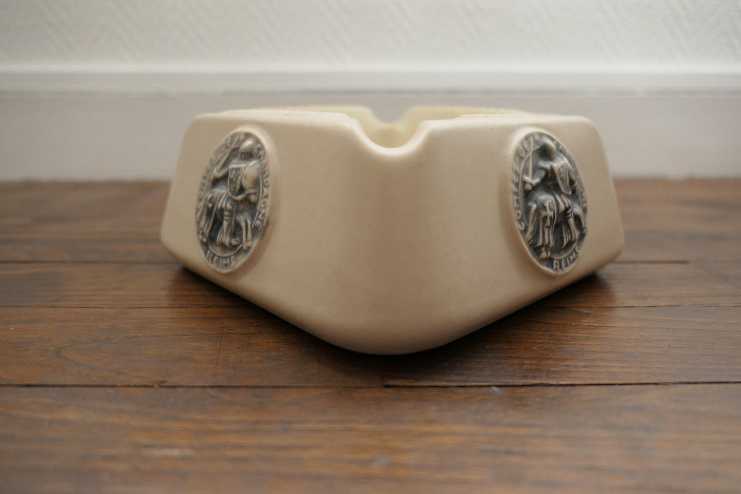 ANCIEN GRAND CENDRIER COMTES DE CHAMPAGNE TAITTINGER REIMS DECO ALCOOL VINTAGE