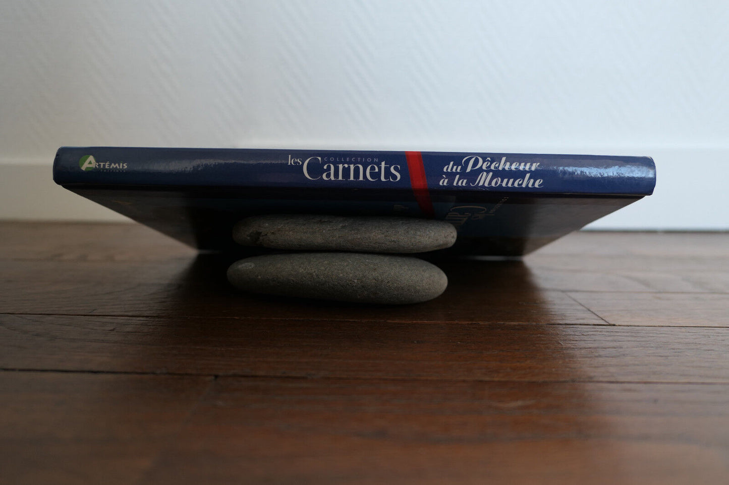 LES CARNETS DU PECHEUR A LA MOUCHE ARTEMIS 2001 PECHE