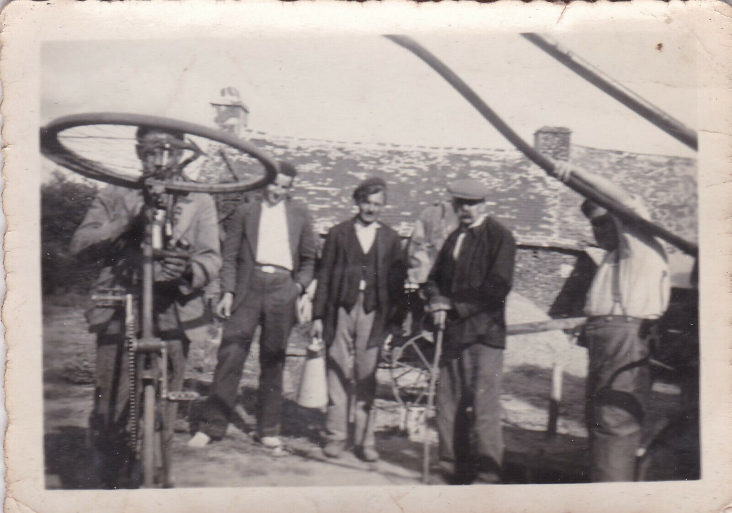 VINTAGE SNAPSHOT PHOTO ANONYME GROUPE AMIS CAMPAGNE VELO CHARETTE