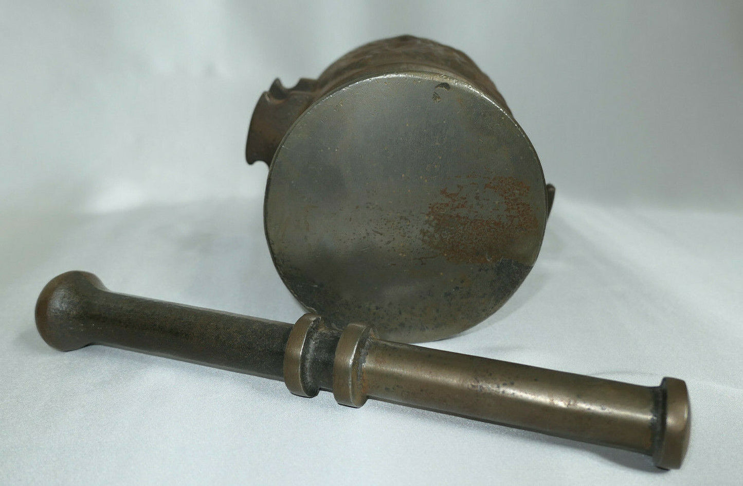 OLD CAST IRON MORTAR AND PESTLE WITH GRIFFON DECOR APOTHECARY PHARMACY