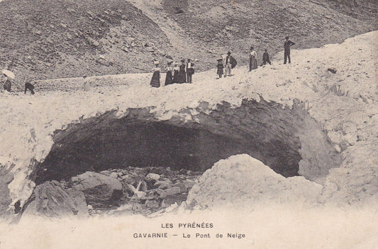 CARTE POSTALE ANCIENNE CPA LES PYRENEES GAVARNIE LE PONT DE NEIGE