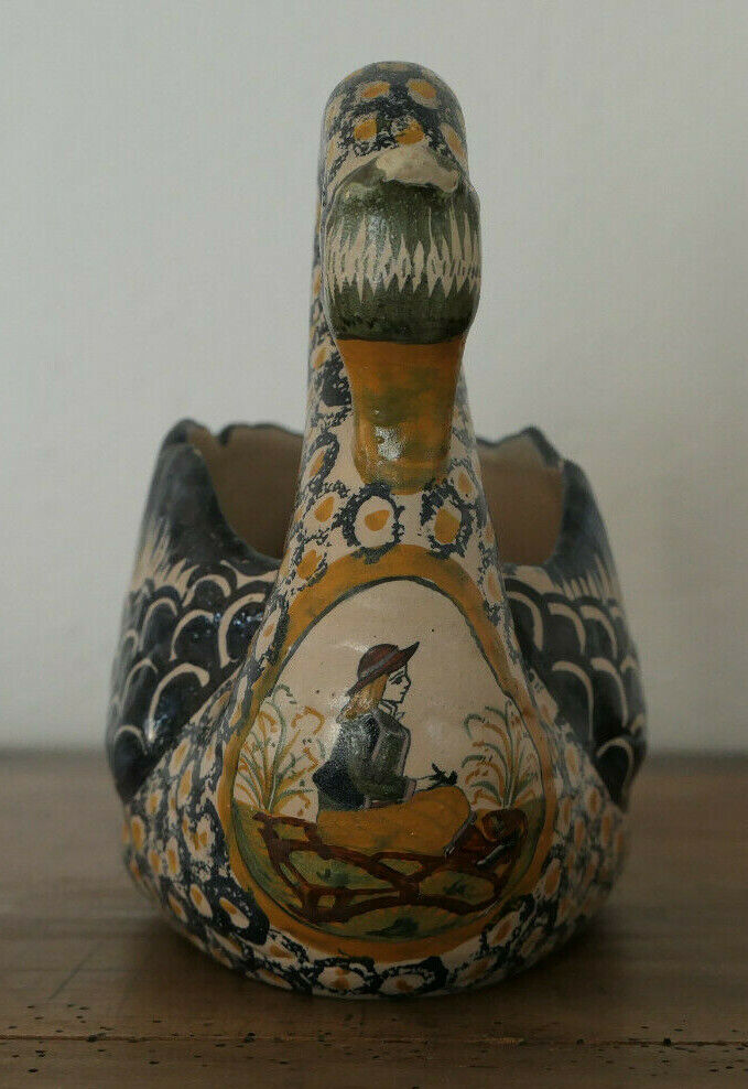 ANCIENNE FAIENCE DE QUIMPER HENRIOT CYGNE SWAN CIRCA 1930
