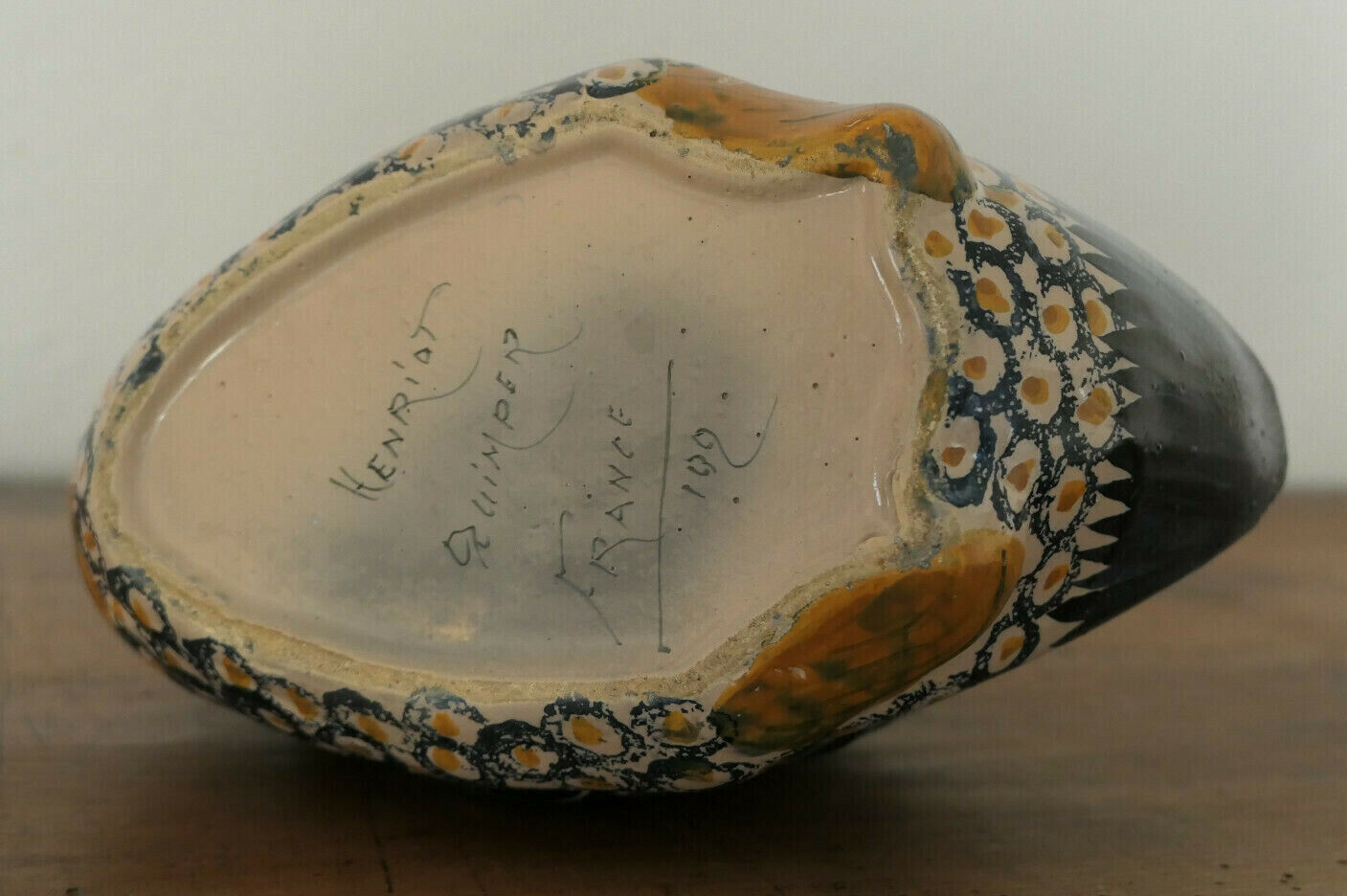 ANCIENNE FAIENCE DE QUIMPER HENRIOT CYGNE SWAN CIRCA 1930