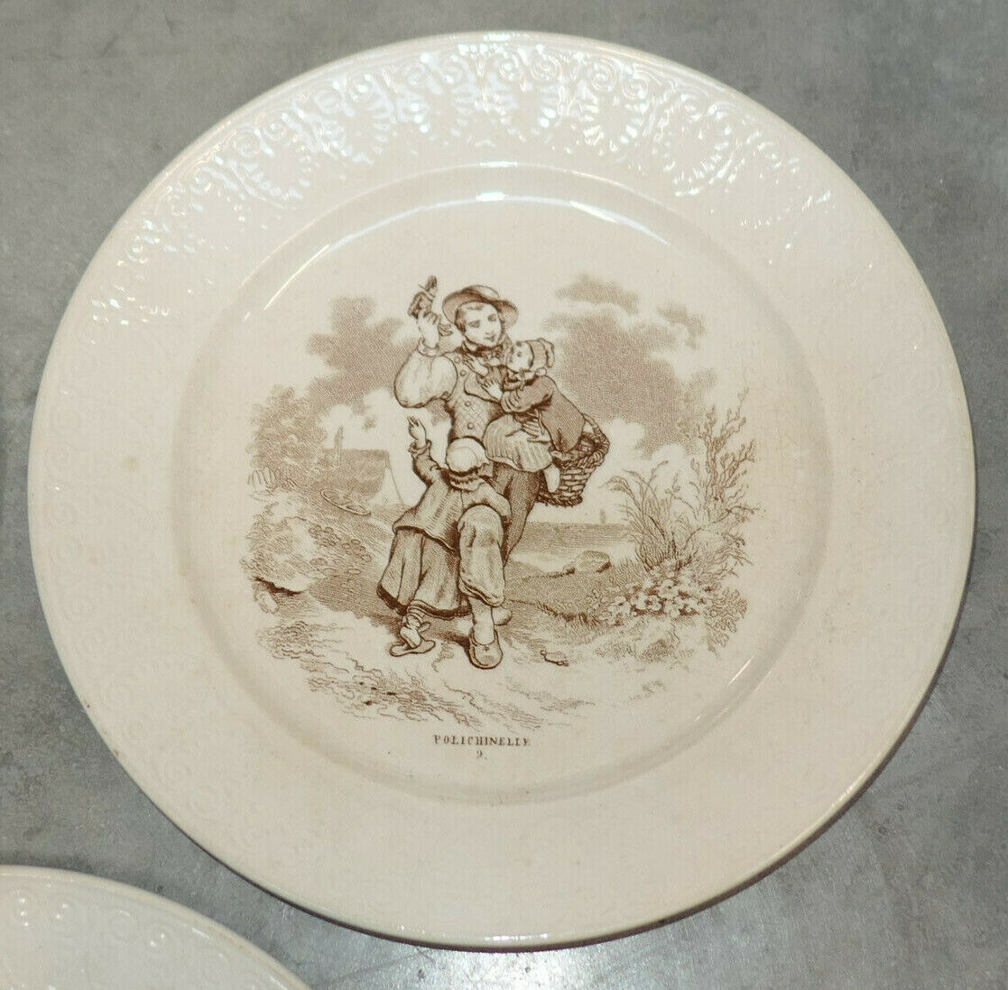 LOT DE 5 PETITES ASSIETTES BOCH FRERES KERAMIS