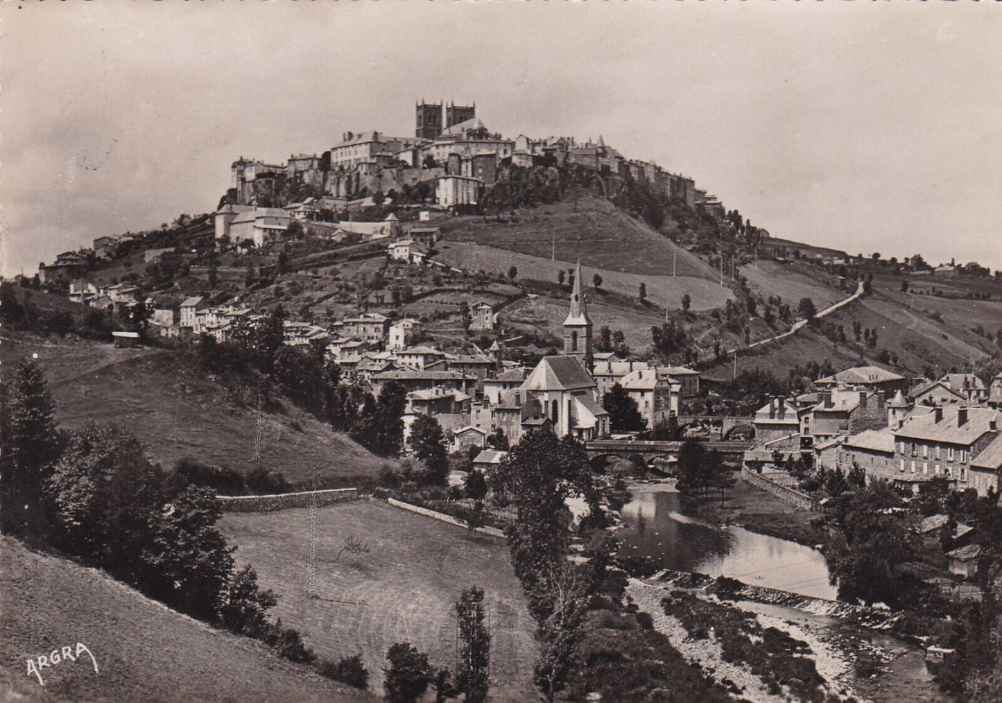 CPSM BLACK & WHITE POSTCARD / ROCAMADOUR THE ROC SEEN FROM THE CHEMIN DE L'HOSPITALET