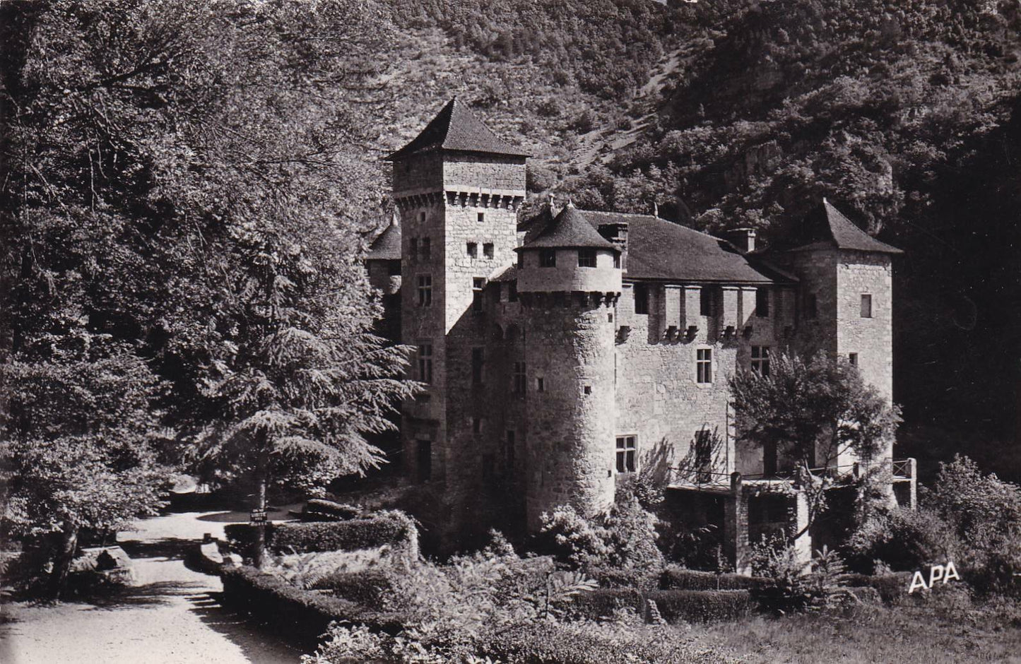 CARTE POSTALE CPSM NOIR ET BLANC / CHATEAU DE LA CAZE GORGES DU TARN (1957)