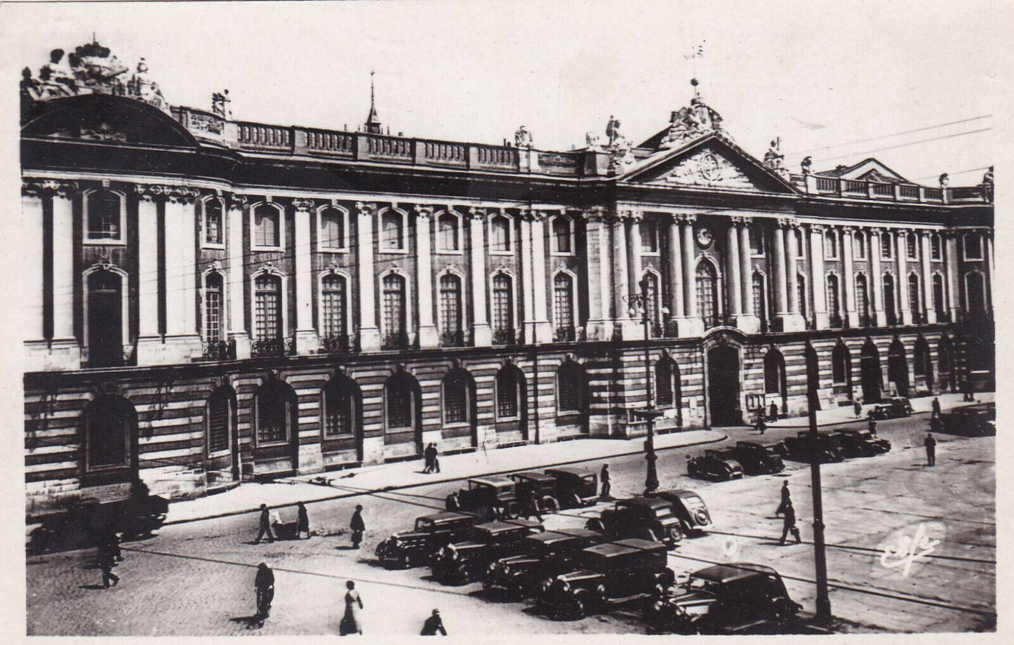CARTE POSTALE ANCIENNE CPA NOIR ET BLANC / TOULOUSE FACADE DU CAPITOLE