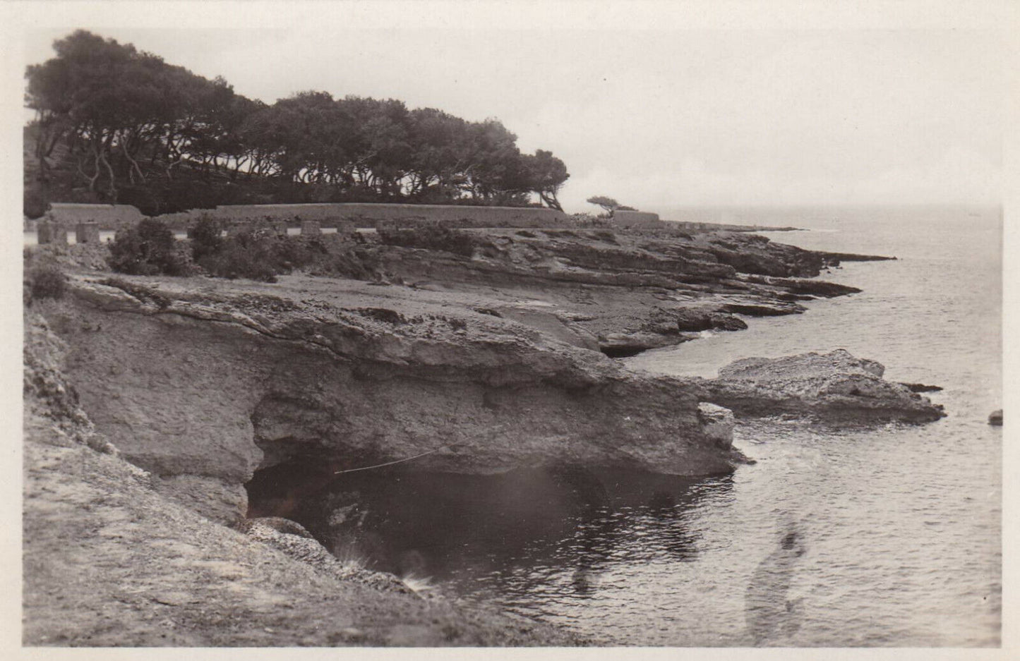 SET OF 3 OLD BLACK & WHITE CPA POSTCARDS / SAUSSET-LES-PINS
