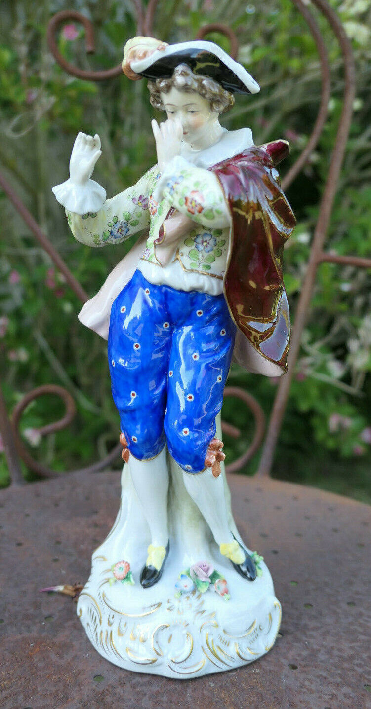 ANCIEN COUPLE DE MUSICIENS PERSONNAGES EN PORCELAINE DE SITZENDORF 19TH 28CM