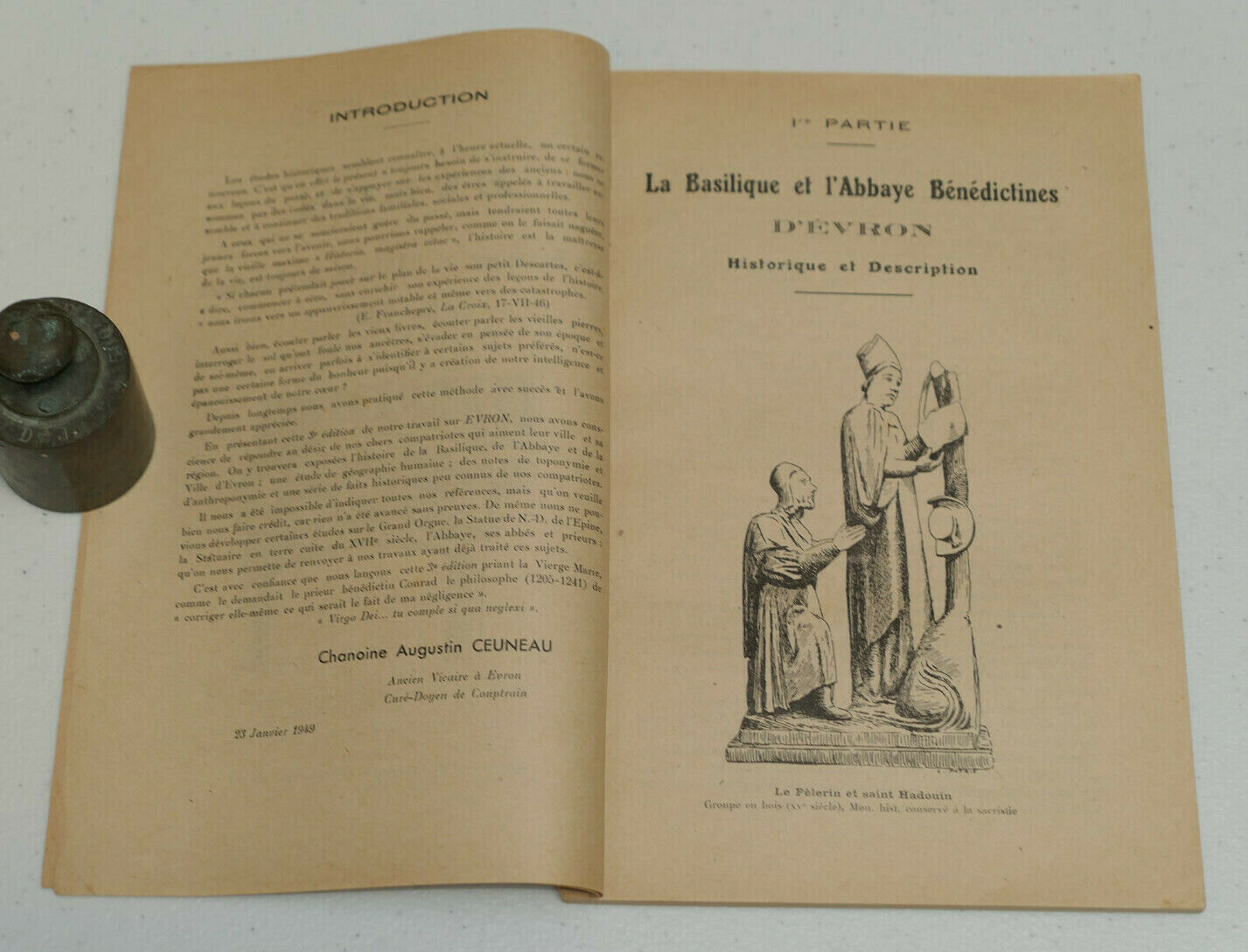EVRON LA BASILIQUE ET L'ABBAYE BENEDICTINES LA VILLE / 1949 / PLAN ET GRAVURES
