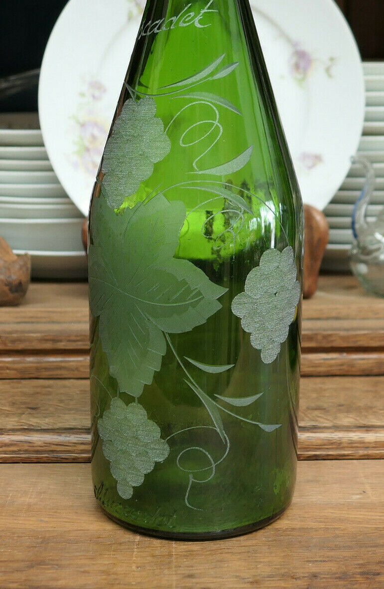 GRANDE BOUTEILLE MAGNUM VIN MUSCADET GRAVEE A LA MAIN HANDMADE ENGRAVED