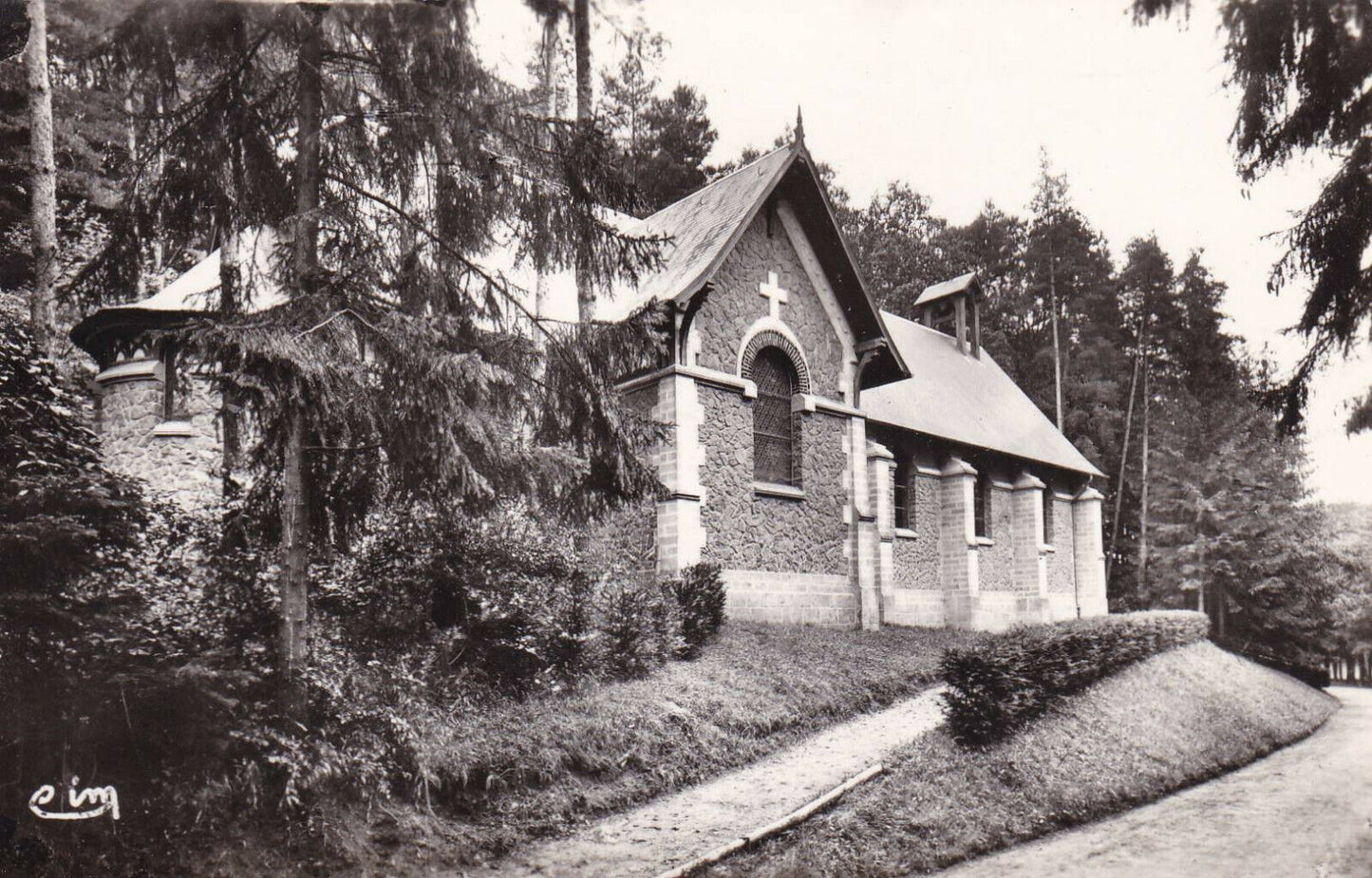 CARTE POSTALE CPSM NOIR & BLANC / ST-HONORE-LES-BAINS LA CHAPELLE DU PARC