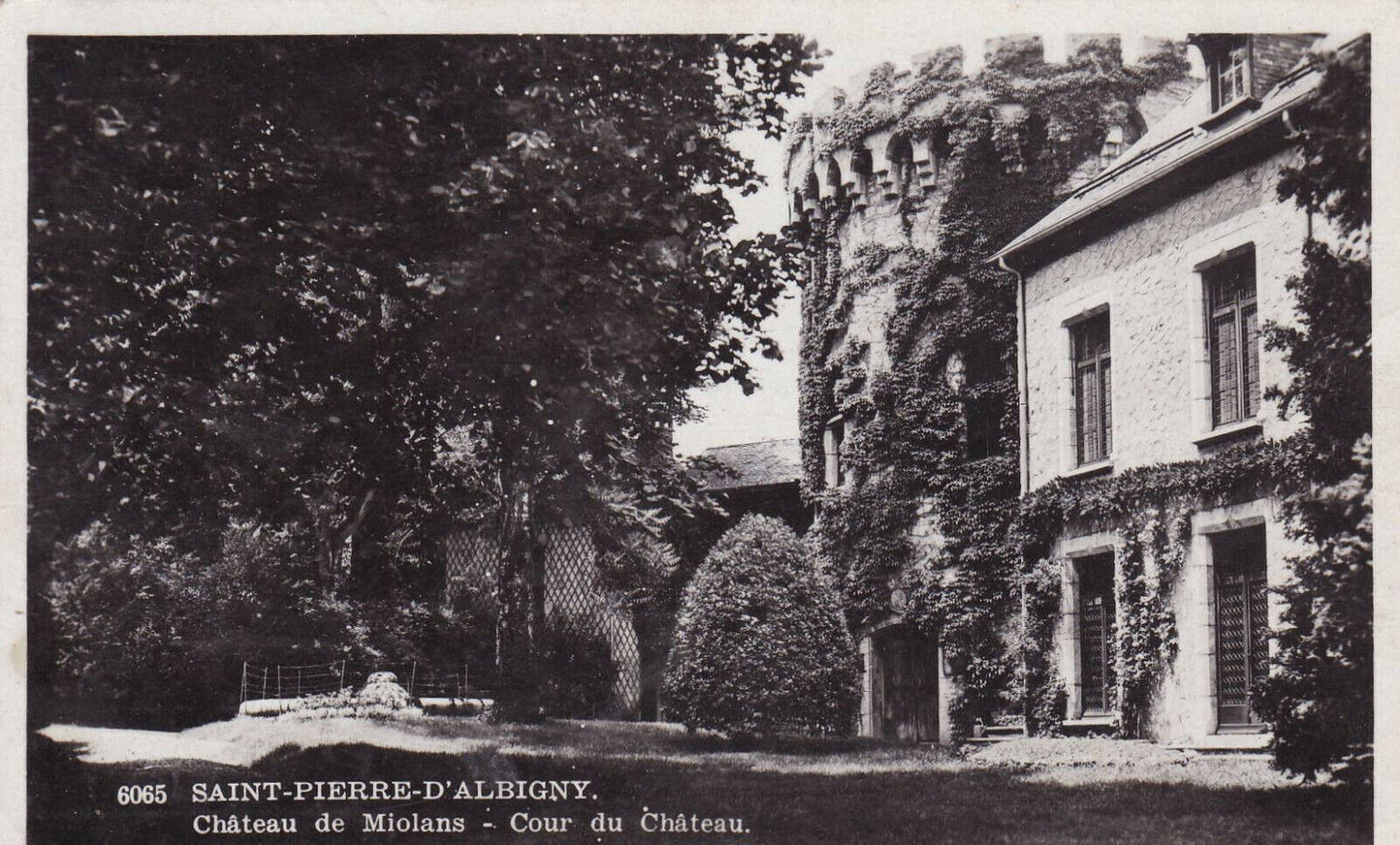 OLD POSTCARD CPA / SAINT-PIERRE-D'ALBIGNY CHATEAU DE MIOLANS COURT