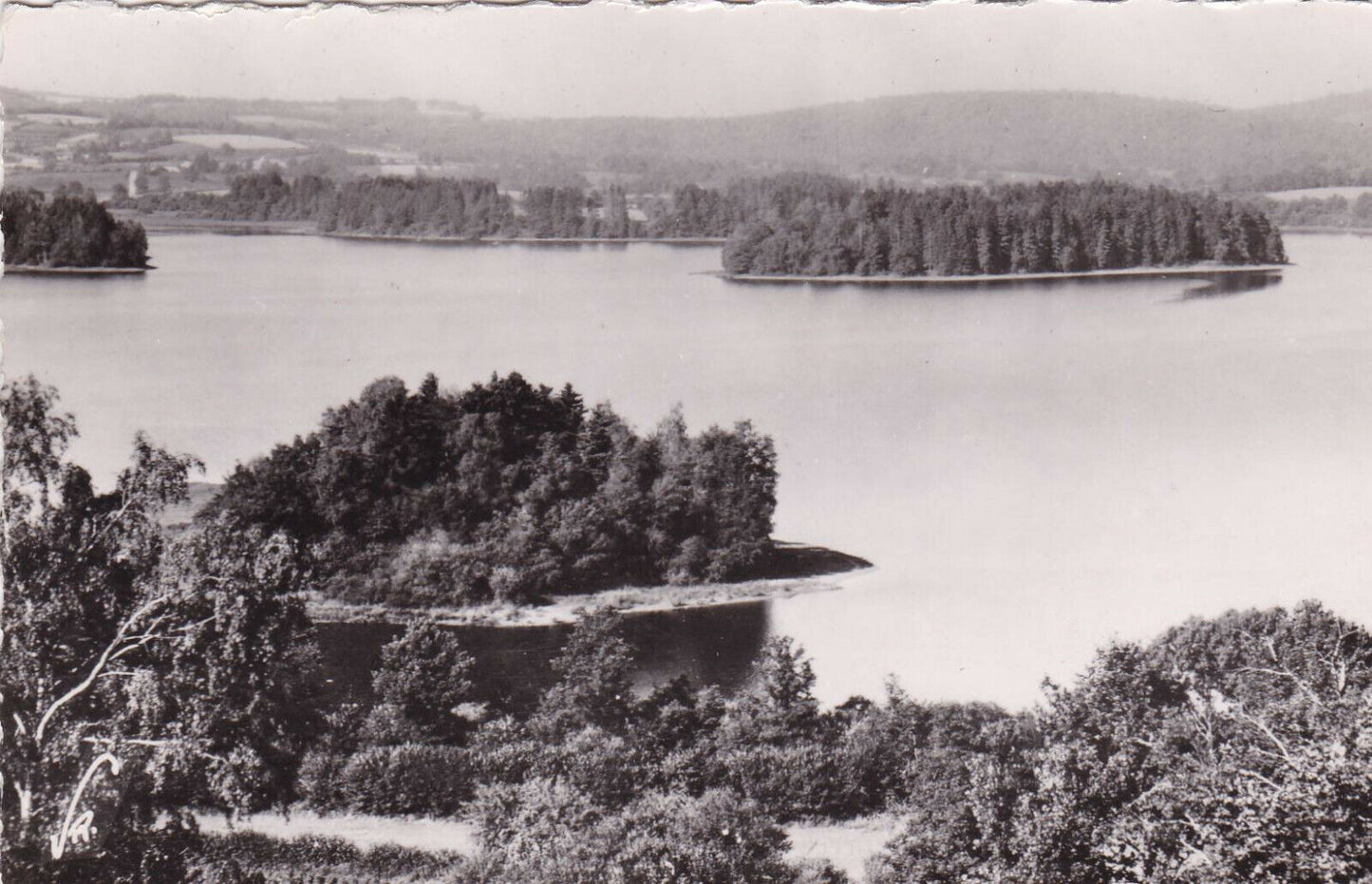 CARTE POSTALE CPSM NOIR & BLANC / LE LAC DES SETTONS LES ILES