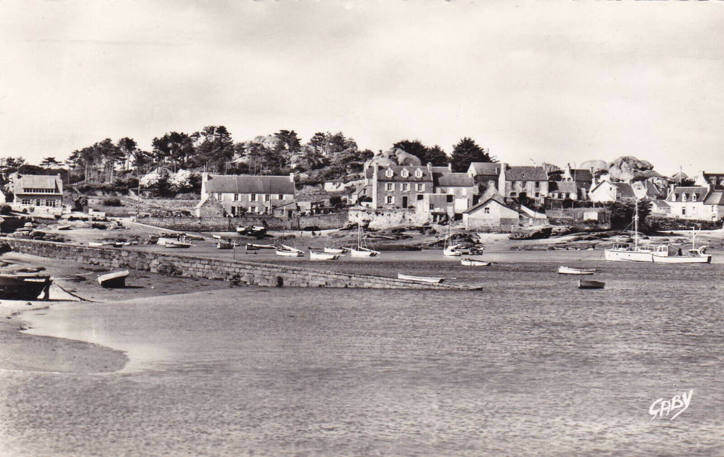 CARTE POSTALE CPSM NOIR & BLANC / PLOUMANAC'H-EN-PERROS-GUIREC LE PORT
