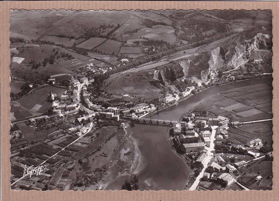 CPSM BLACK & WHITE POSTCARD / BEHOBIE AERIAL VIEW BORDER BRIDGE