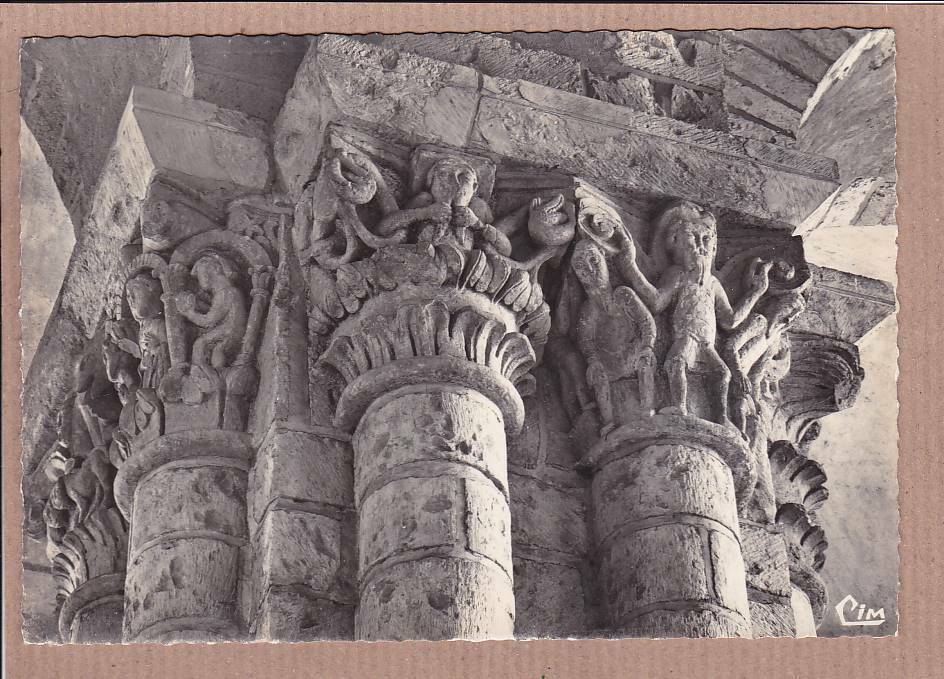 CPSM BLACK & WHITE POSTCARD / BASILICA OF ST-BENOIT-SUR-LOIRE CAPITAL TOP