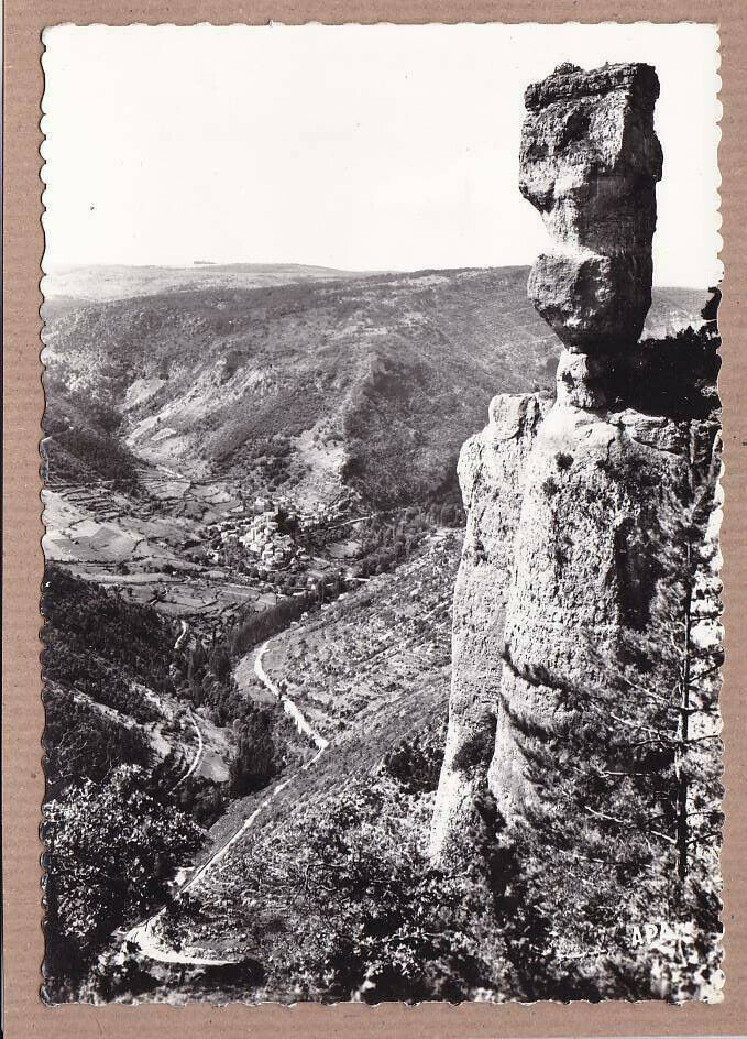 CARTE POSTALE CPSM NOIR & BLANC / GORGES DU TARN LE ROZIER LE VASE DE SEVRES