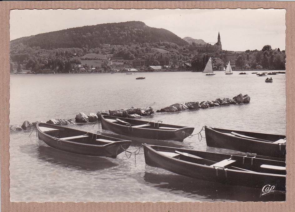 CARTE POSTALE CPSM NOIR & BLANC / ANNECY VUE SUR LE LAC ET LE MONASTERE