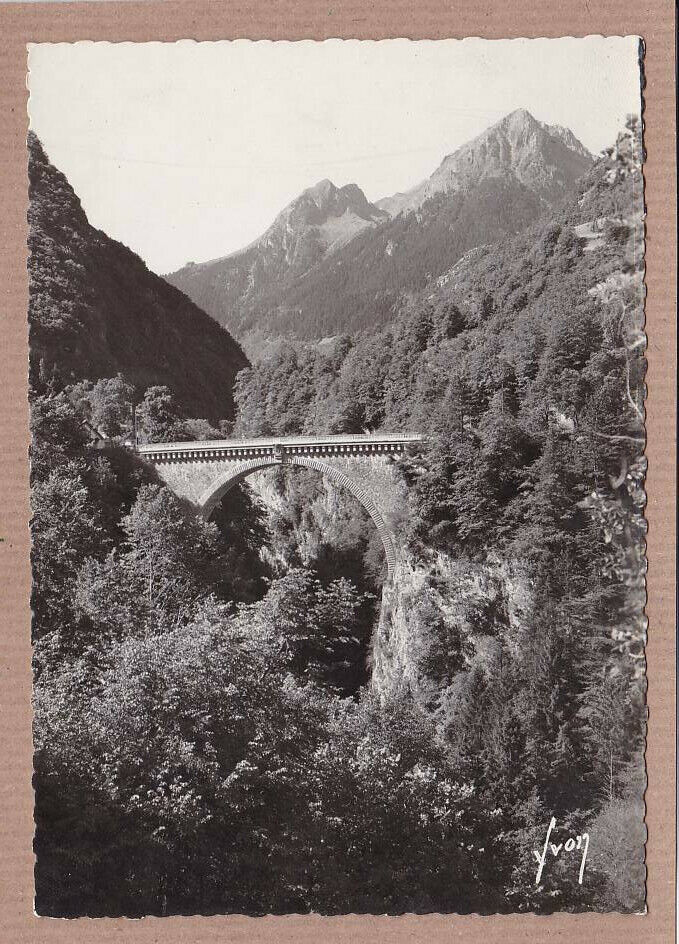 CPSM BLACK & WHITE POSTCARD / LUZ ST-SAUVEUR THE NAPOLEON BRIDGE