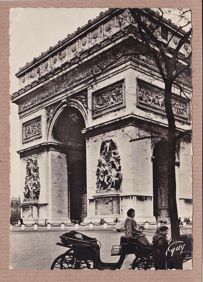 CARTE POSTALE CPSM NOIR & BLANC / PARIS L'ARC DE TRIOMPHE DE L'ETOILE (1964)