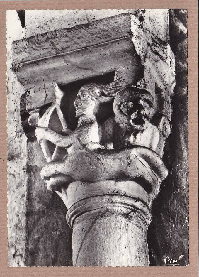 CARTE POSTALE CPSM NOIR & BLANC / VARENNE-L'ARCONCE EGLISE ROMANE LE SAGITAIRE