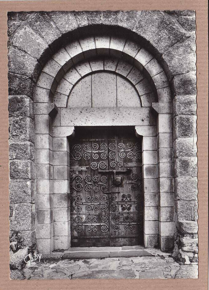 CARTE POSTALE CPSM NOIR & BLANC / COUSTOUGES LE PORTAIL EXTERIEUR