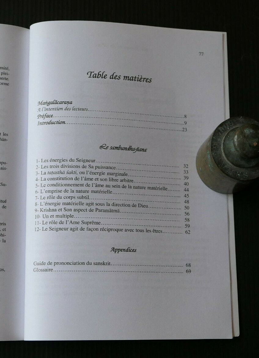 LA CONNAISSANCE DES VEDAS / MADHVA-GAUDIYA SAMPRADAYA / VRAJA SUNDAR DAS / 2007