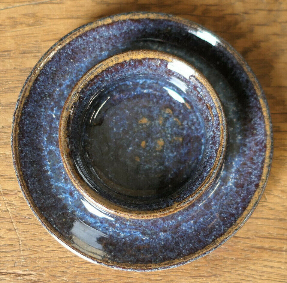 PAIRE DE PETITS BEURRIERS DE TABLE COUPELLES TERRE CUITE VERNISSEE SIGNEES HC