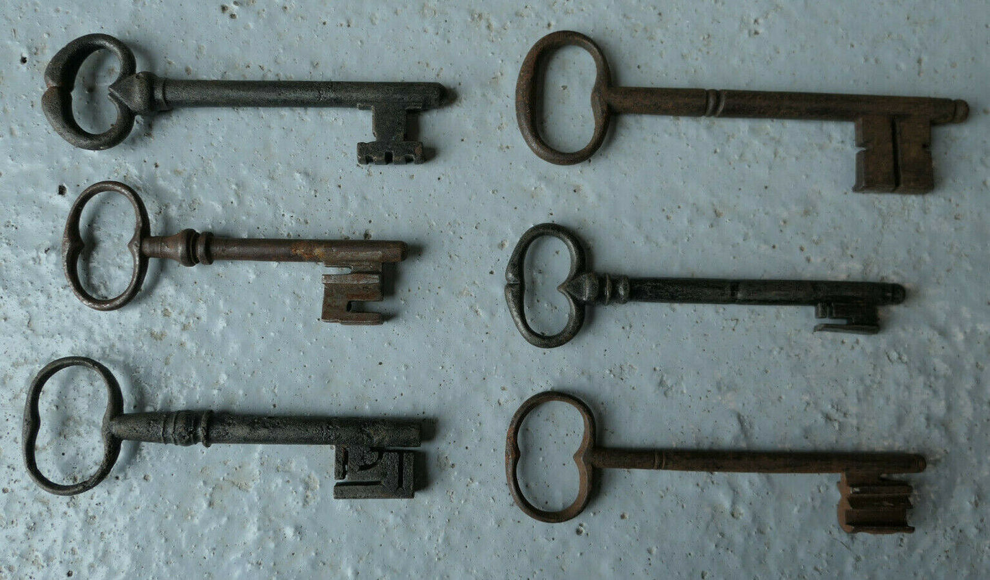 LOT DE 6 TRES ANCIENNES GRANDES CLES CLEFS CHATEAU XVIII XIX ANTIQUE KEYS DECO