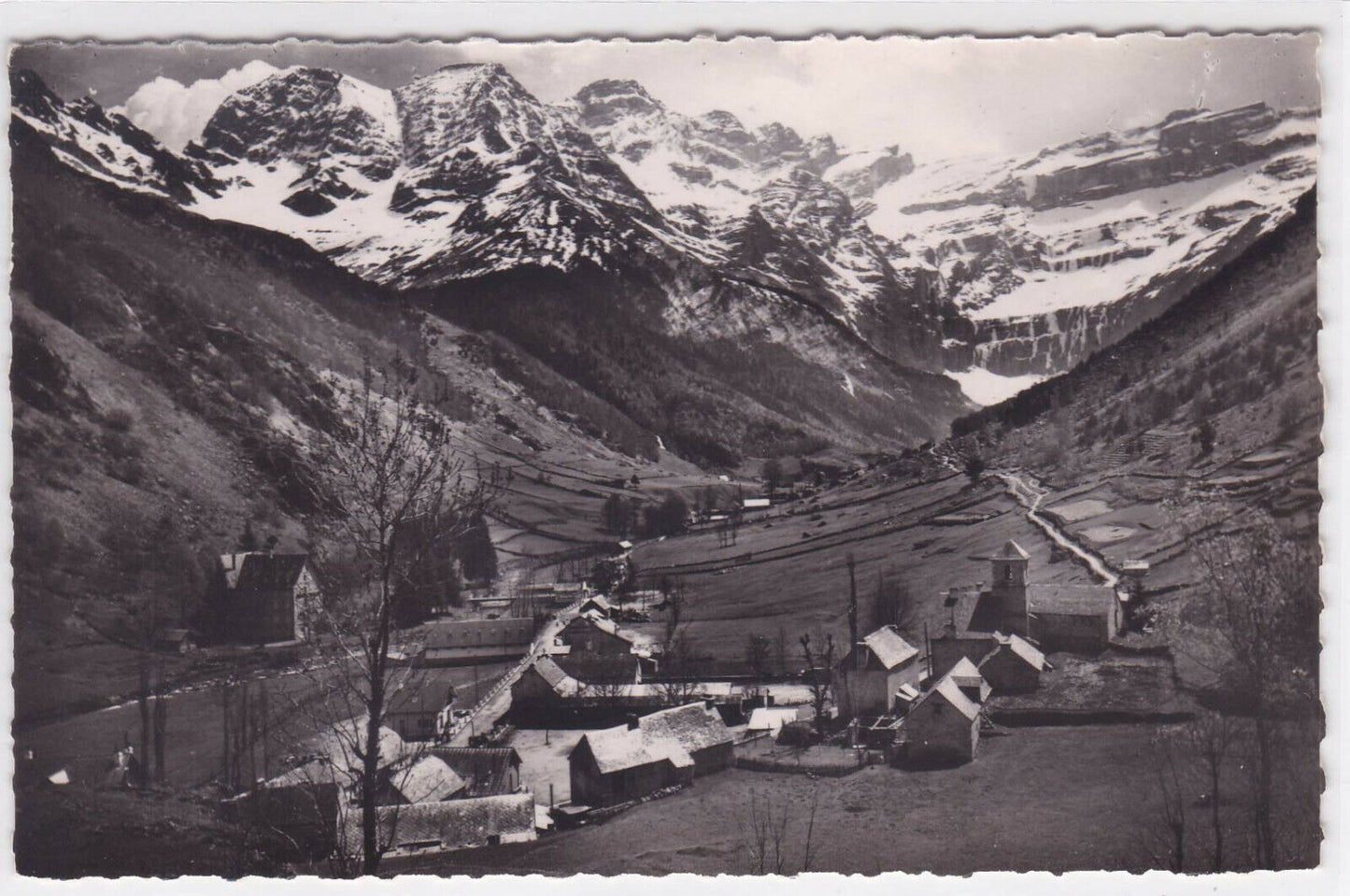CARTE POSTALE NOIR & BLANC CPSM PYRENEES GAVARNIE VUE GENERALE SUR LE VILLAGE