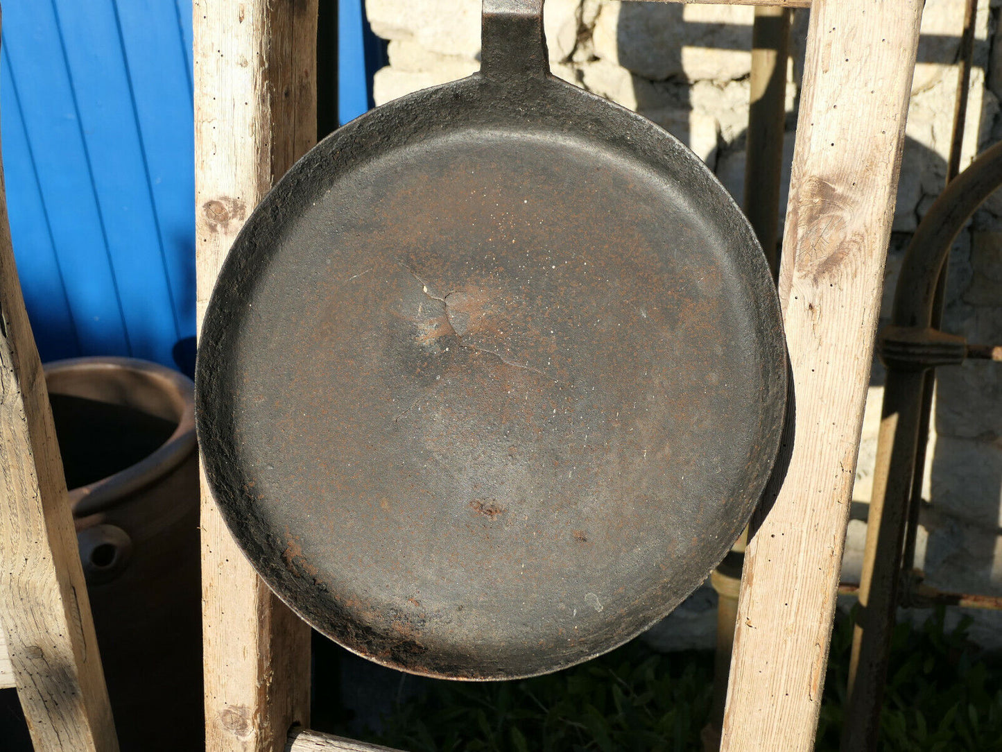 OLD METAL WROUGHT IRON CREPE PAN NORMANDY FOLK ART KITCHEN DECORATION