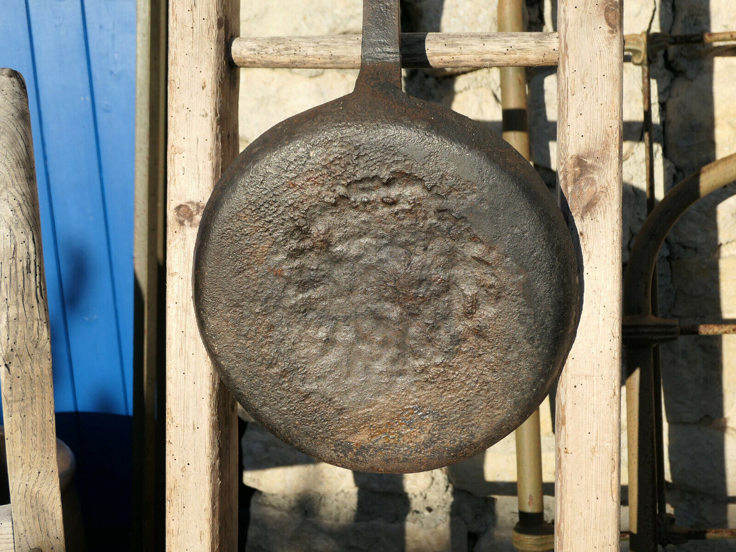 OLD METAL WROUGHT IRON CREPE PAN NORMANDY FOLK ART KITCHEN DECORATION