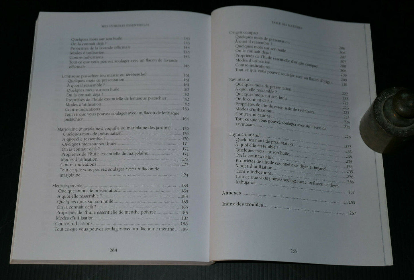 MES 15 HUILES ESSENTIELLES / DANIELE FESTY / GUIDE CONSEILS AROMATHERAPIE 2016