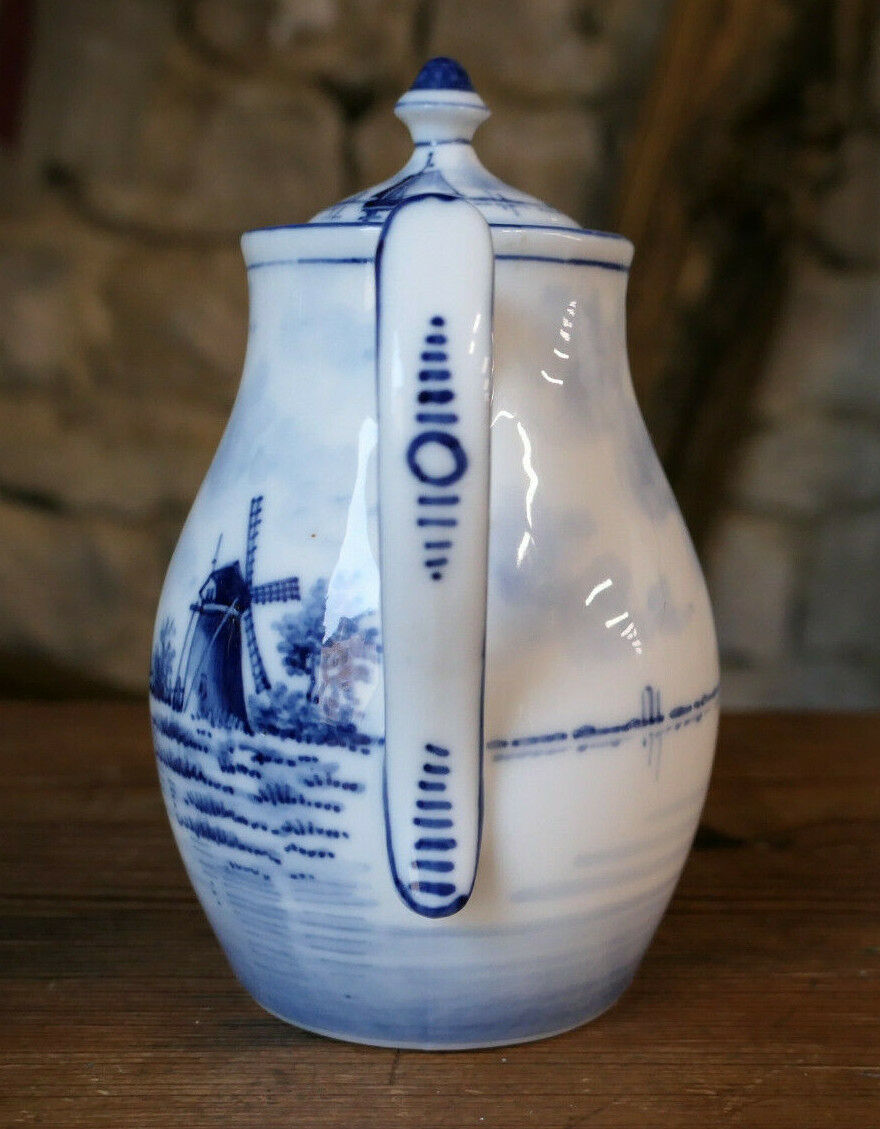 PETITE THEIERE VERSEUSE EN FAIENCE DECOR MOULIN ET BATEAUX DELFT HOLLAND TEA POT