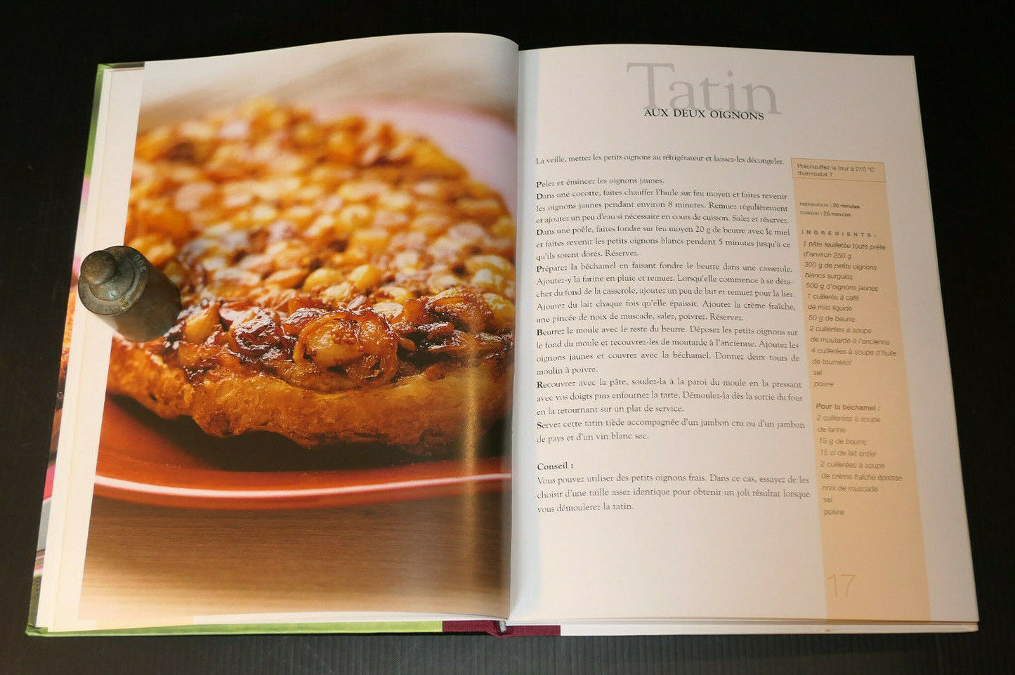 MES TATINS SALEES ET SUCREES / NATHALIE COMBIER MINERVA RECETTES CUISINE / 2004