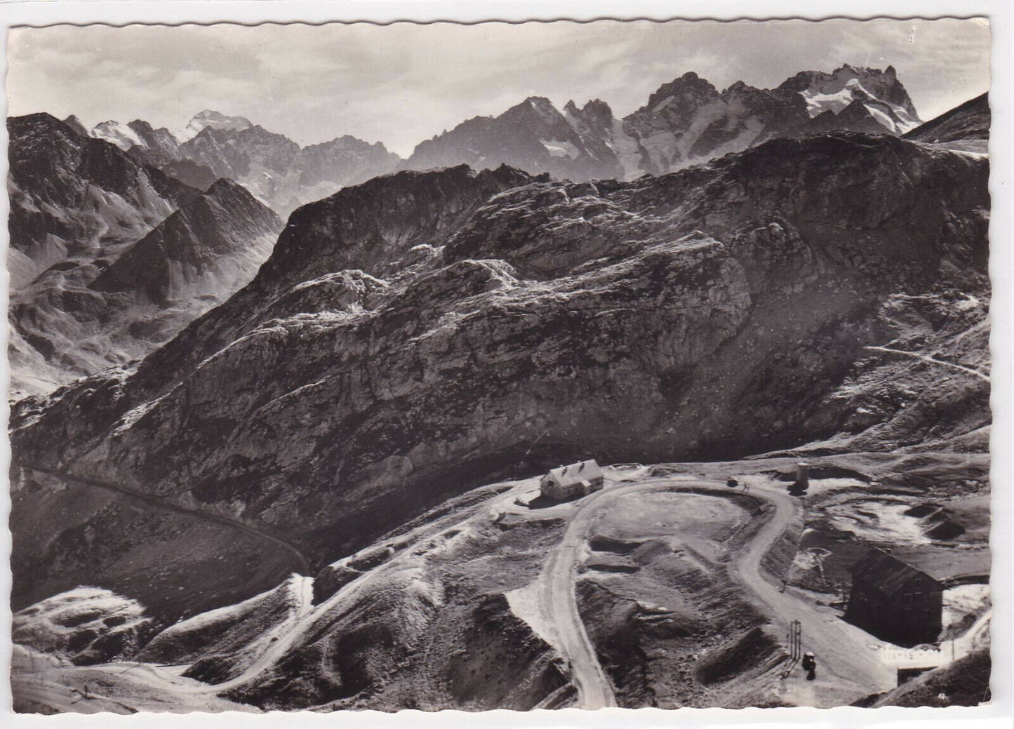 CARTE POSTALE NOIR & BLANC CPSM CHALET DU GALIBIER LA MEIJE ET LES ECRINS