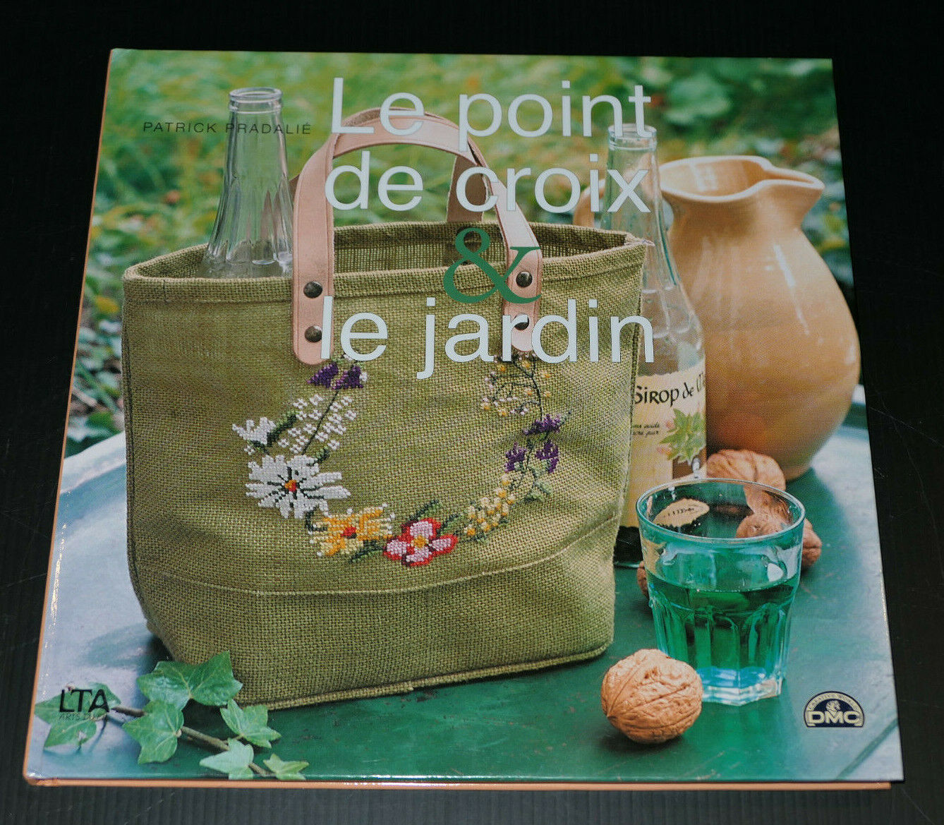 LOT DE 2 LIVRES / BRODERIES INDIENNES / LE POINT DE CROIX & LE JARDIN / LTA DMC