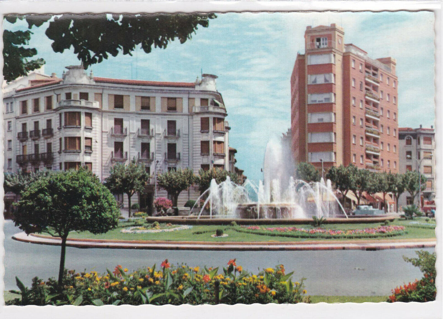 COLOR POSTCARD CPSM PAMPLONA PRINCE OF VIANA SQUARE FOUNTAIN