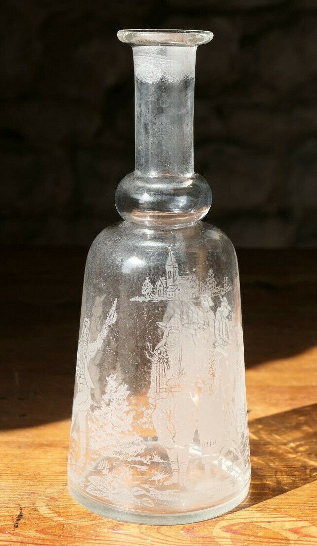 ANCIENNE CARAFE EN VERRE SOUFFLE GRAVE BRETAGNE FETE MARIAGE SONNEUR BINIOU DECO