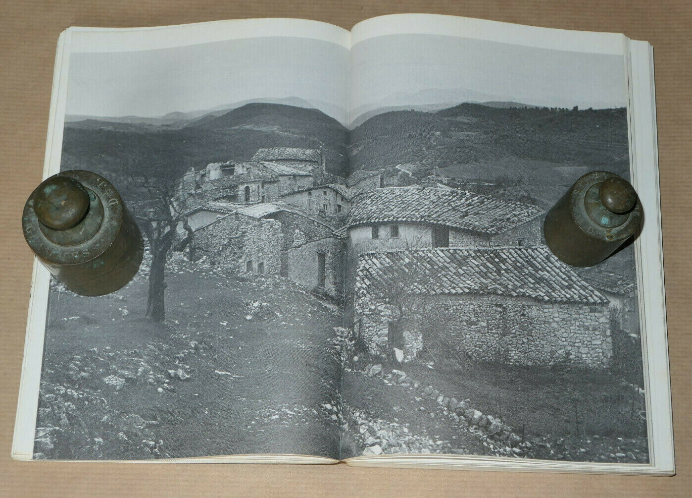 GUIDE DES VILLAGES ABANDONNES / NOUVELLE EDITION 1974 BALLAND / ROBERT LANDRY