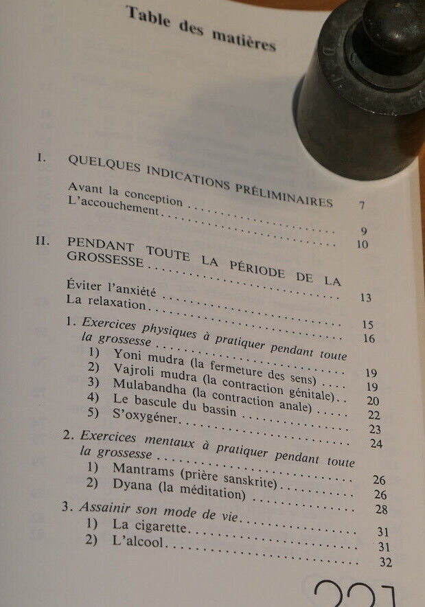 YOGA DE LA FEMME ENCEINTE / DENNIS BOYES / MATERNITE SANTE GROSSESSE / EPI 1980