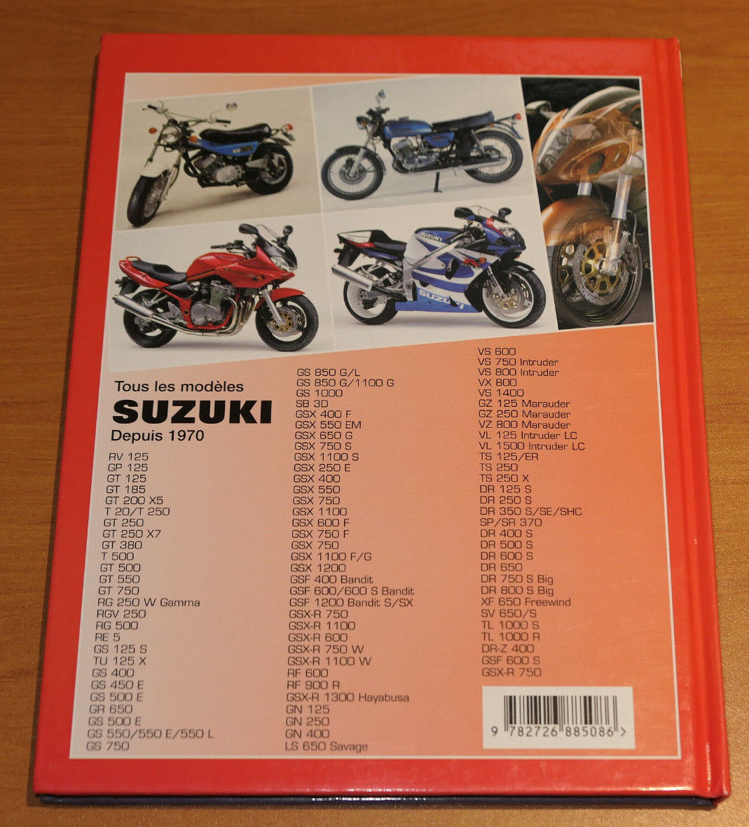 TOUS LES MODELES SUZUKI DEPUIS 1970 / JOACHIM KUCH / ETAI 2000 / SPORT MOTO