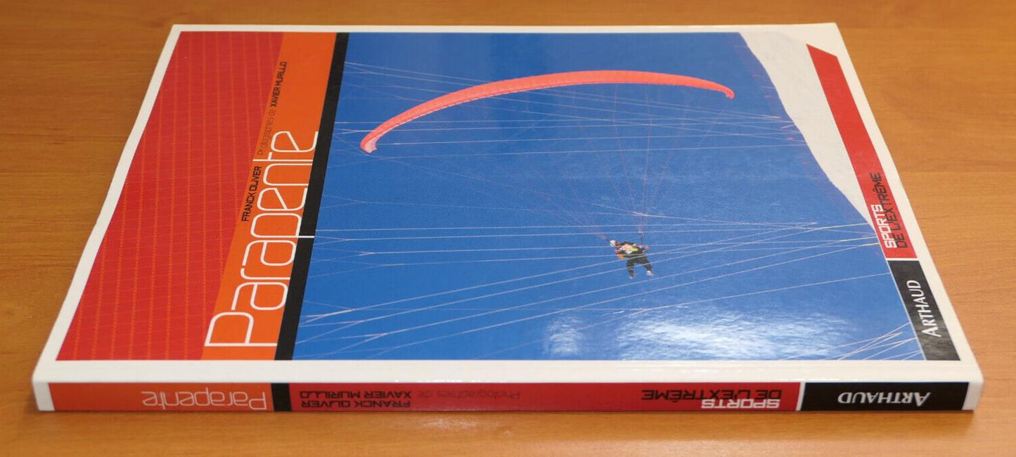 PARAPENTE / SPORTS DE L'EXTREME / MATERIEL EQUIPEMENT PHOTOS / 2003