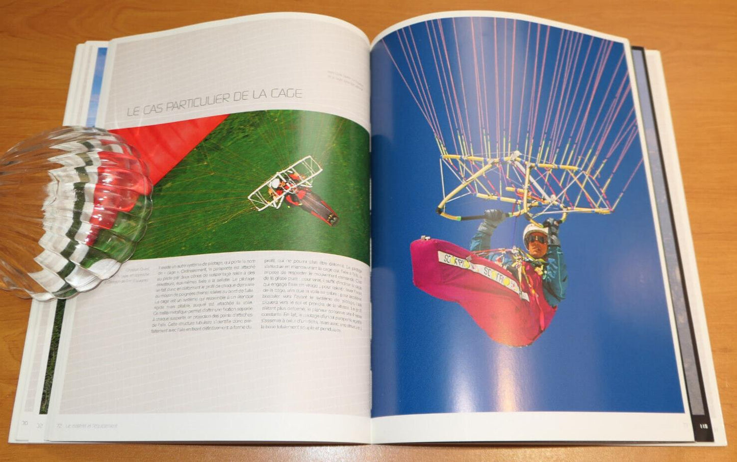 PARAPENTE / SPORTS DE L'EXTREME / MATERIEL EQUIPEMENT PHOTOS / 2003